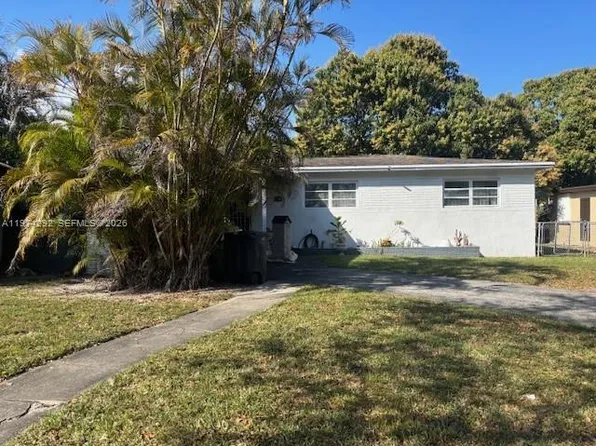15 NE 130th St, North Miami, FL 33161