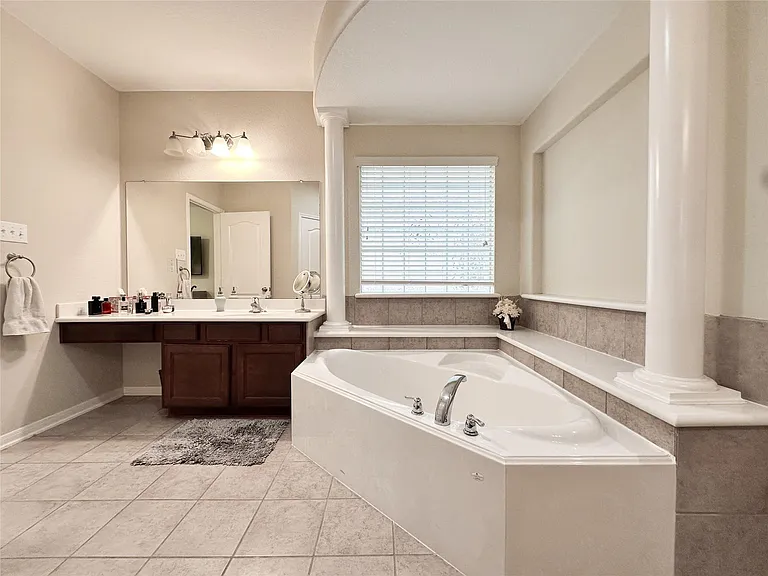 6118 Coastal Grove Ln — Photo 19
