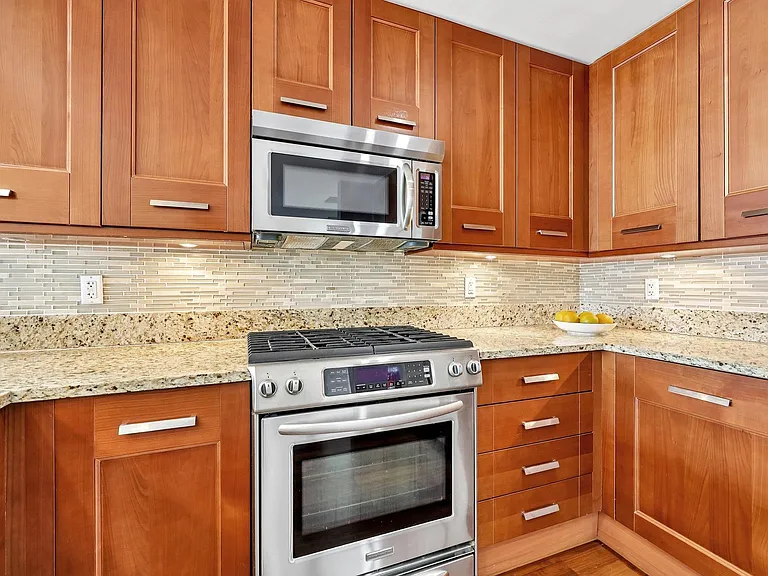 8100 River Rd #817 — Photo 10