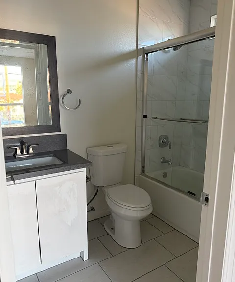 523 S Mathews St #523 — Photo 4
