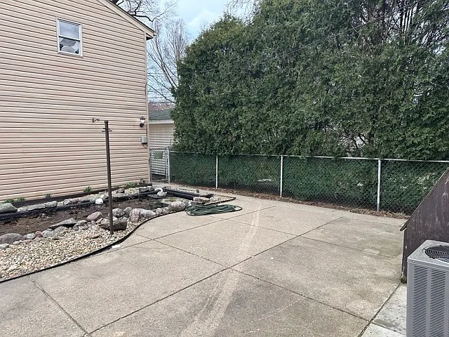 1021 South Blvd #2 — Photo 17