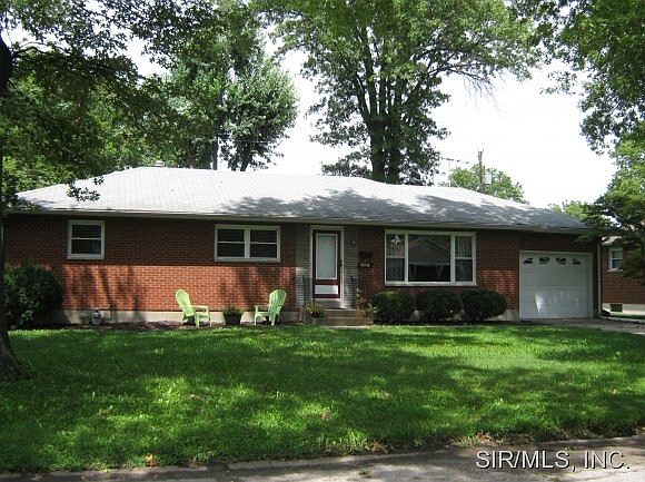 1st image of 2587 Waterman Ave