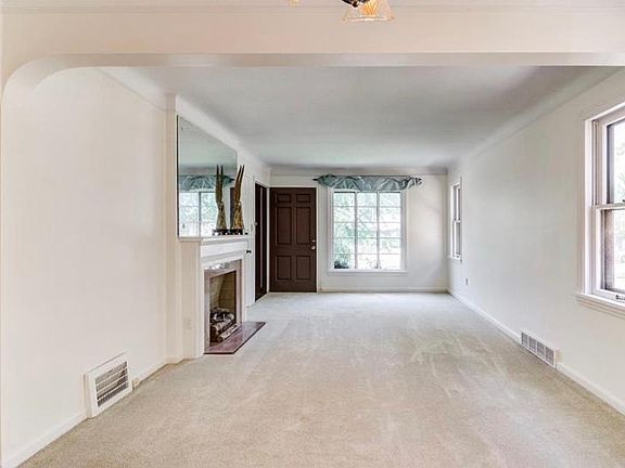 5th image of 3941 W 158th St