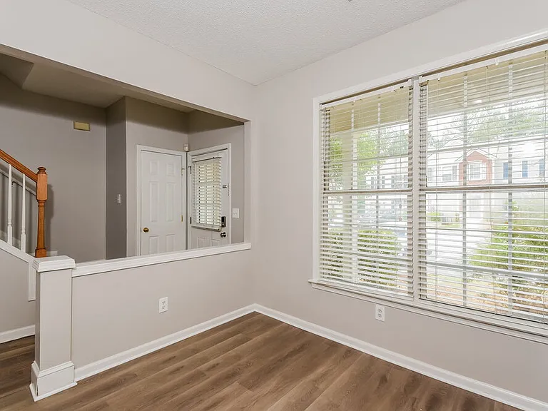 23 Highoak Dr NE — Photo 8