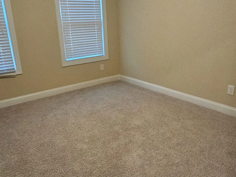 810 Rymark Ct #810 — Photo 5