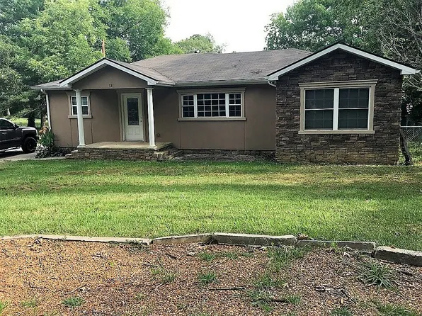 121 Craighead Dr, Cookeville, TN 38501