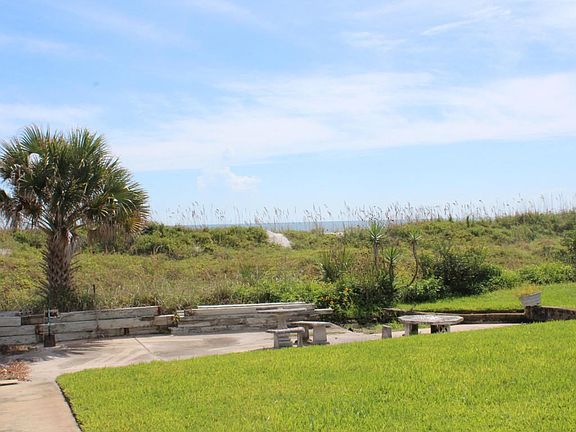 Common area - oceanfront