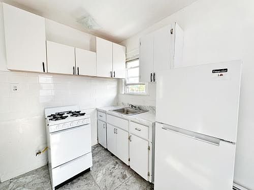 1st image of 7215 Avenue M #1