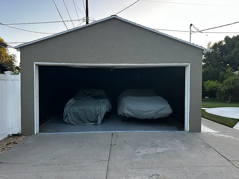 N Griffith Park Dr — Photo 9