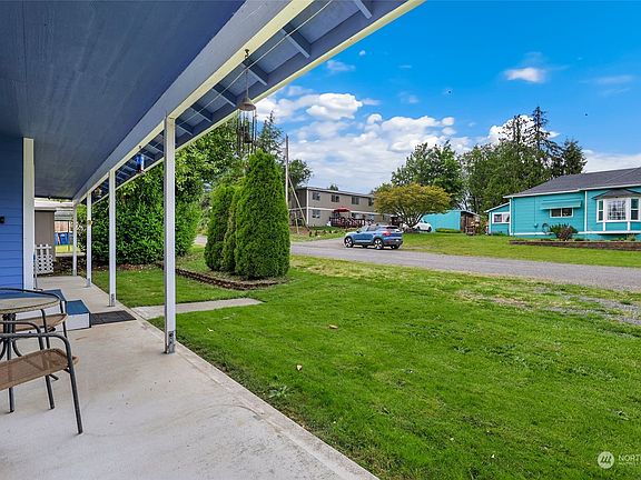 4th image of 309 McArthur Street S