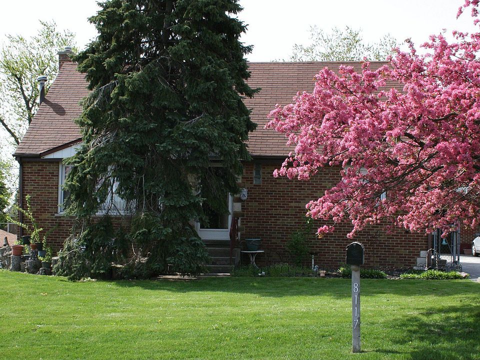 1st image of 8117 W 92nd Pl