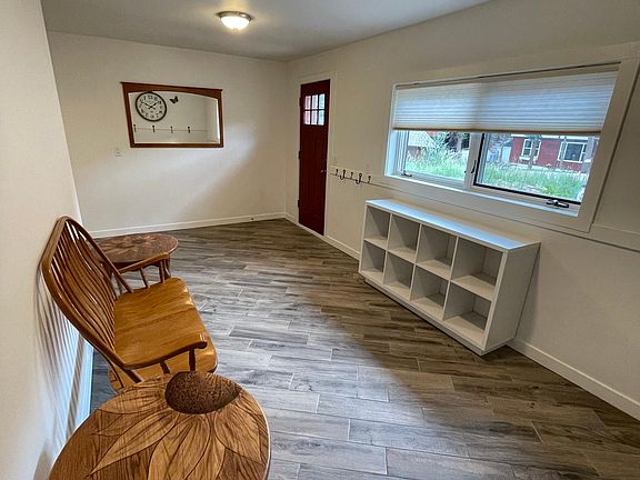 Entry/mud room