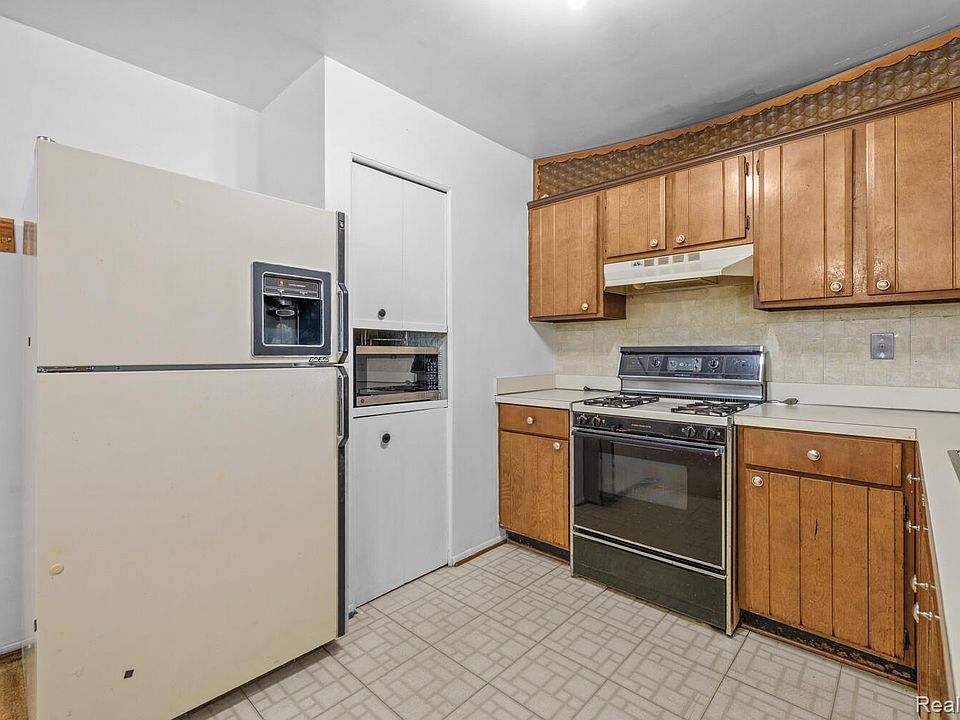 30388 Yorkshire Dr, photo 11