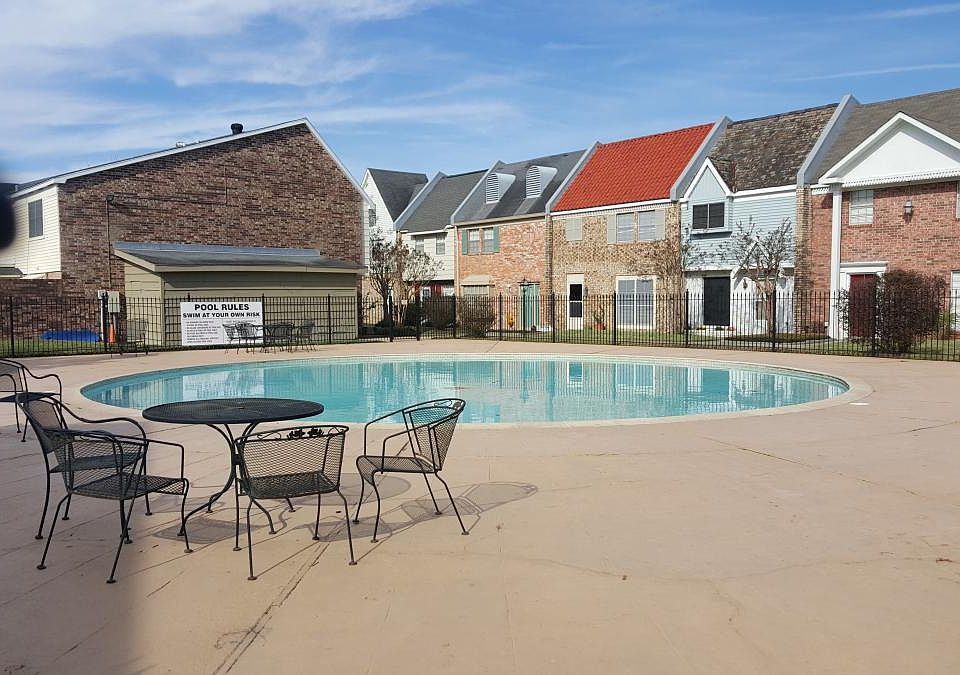 1st image of 1314 Dulles Dr APT H