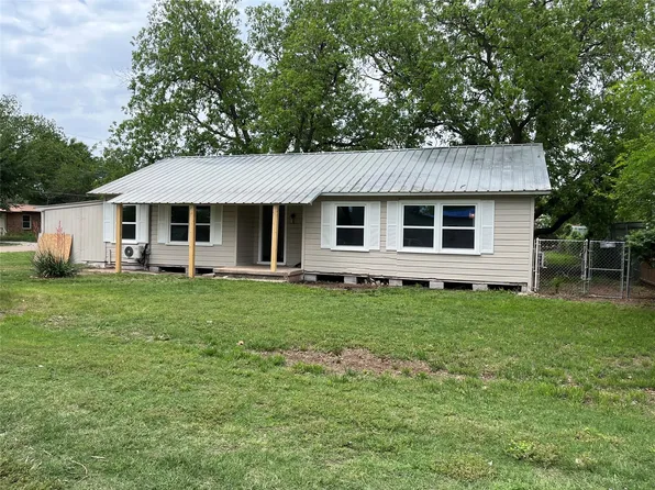 642 5th St, Tuscola, TX 79562