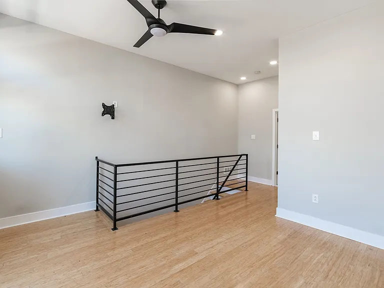 2208 Montrose St — Photo 26