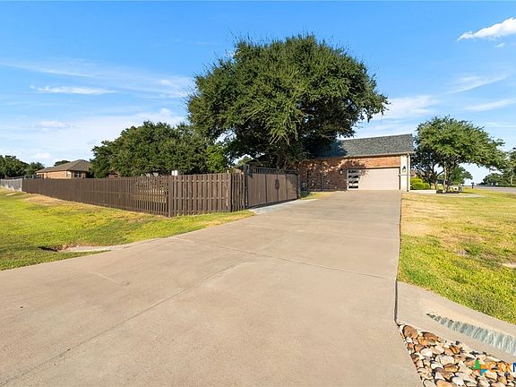 4th image of 123 Archstone Loop
