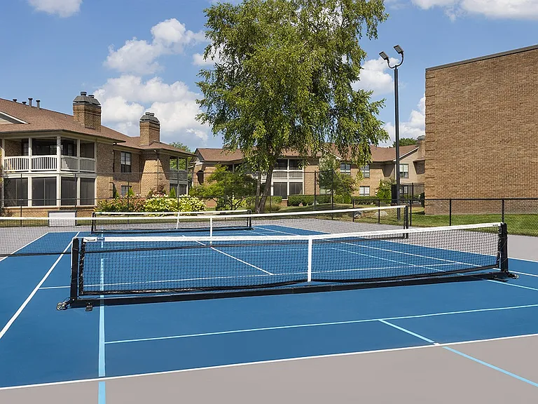 Willow Lake Apartments — Photo 60