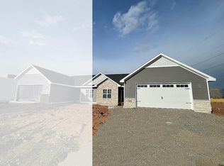 2380 Hidden Winds Ln, Green Bay, WI 54303