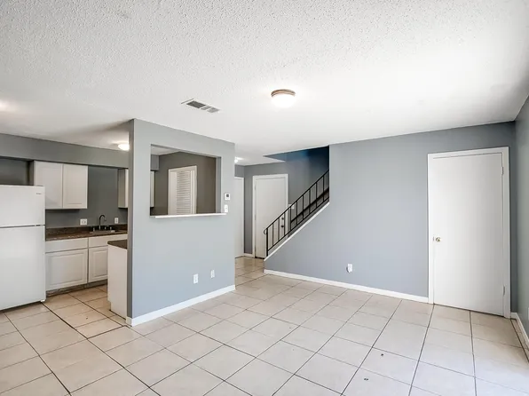 2215 Mission Hill Dr #104, Austin, TX 78741