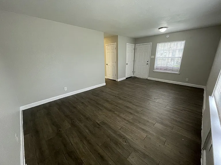 642 Morningview Dr — Photo 10