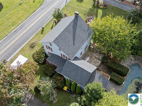 3rd image of 3955 Oakland Rd