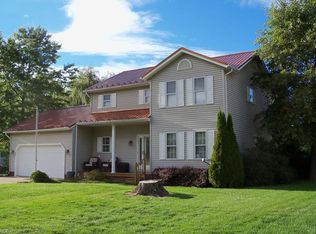 1483 Bennington Rd, Alliance, OH 44601