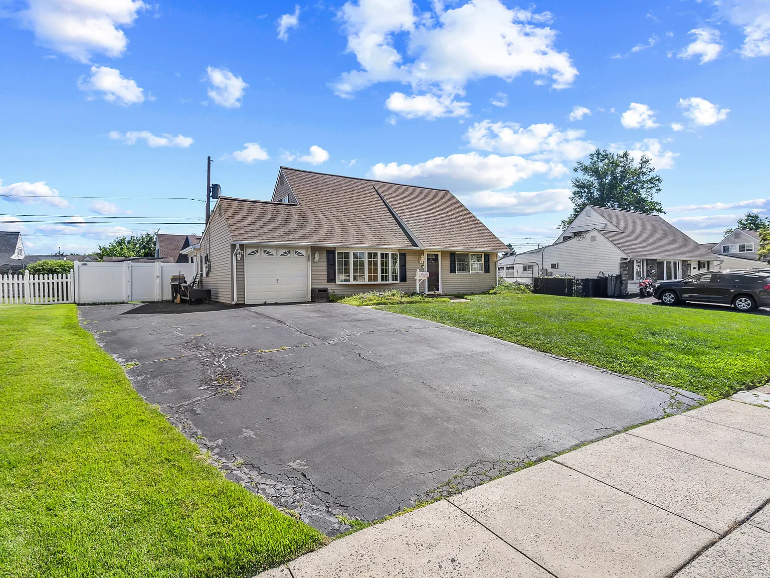 4 bed, 1375 sqft, $3,000 — Photo 3
