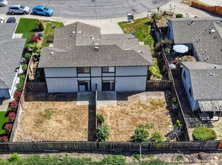 1250 Wilma Dr #B, Hollister, CA 95023