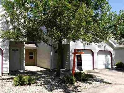 927 Rockefeller Ln, Madison, WI, 53704