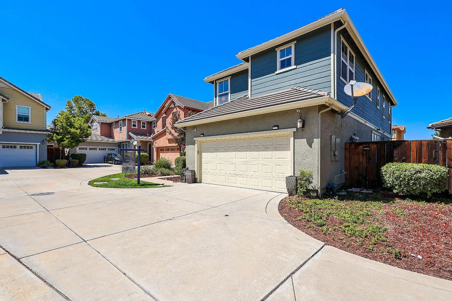 20847 Grapevine Dr photo 1