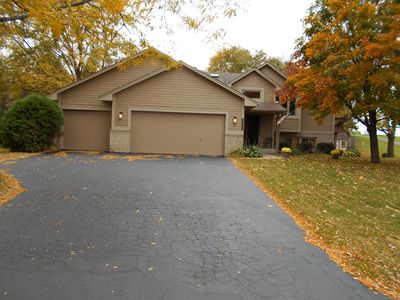 1955 Woodstone Dr, Victoria, MN, 55386
