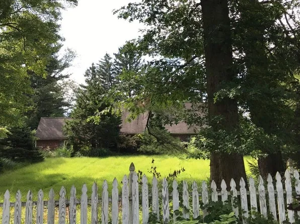 59 Crooked Billet Rd, Hatboro, PA 19040