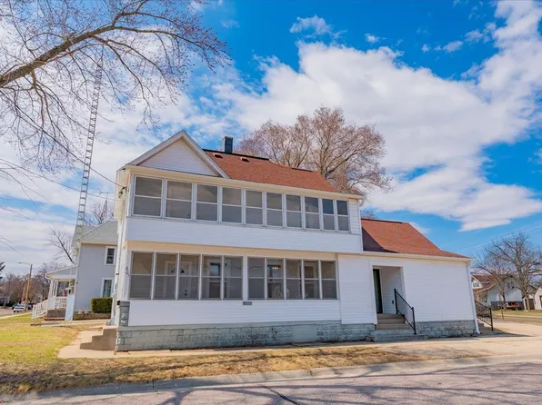601 Pierce St, Portage, WI 53901
