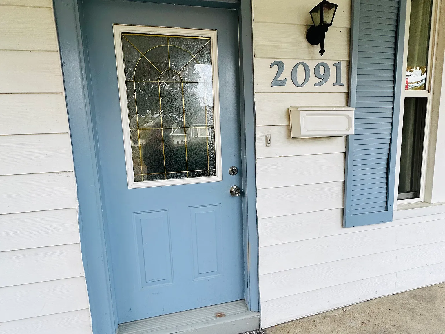 4 bed, 1403 sqft, $2,600 — Photo 2