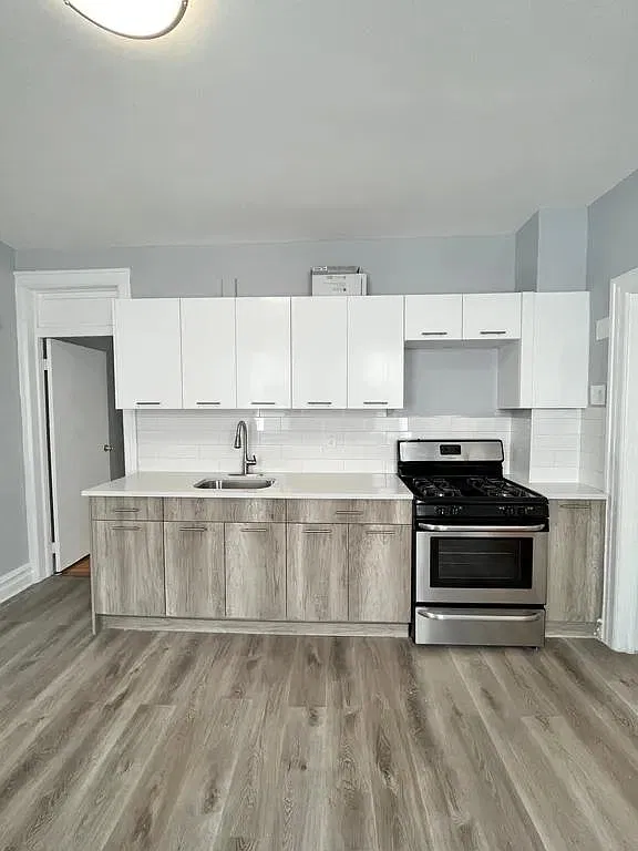 2 bed, $1,998 — Photo 1
