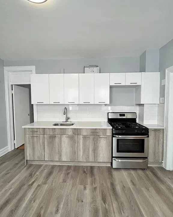 289 Cator Ave #4C