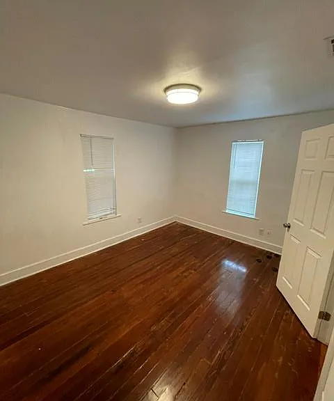 212 Comal St — Photo 8