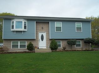 38352 N North Shore Ave, Beach Park, IL