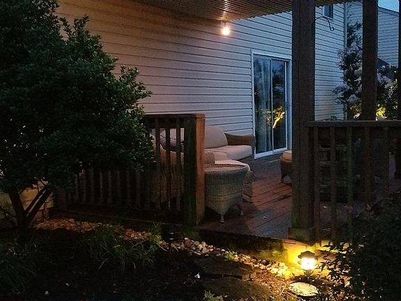 3rd image of 4814 Golfview Dr NE