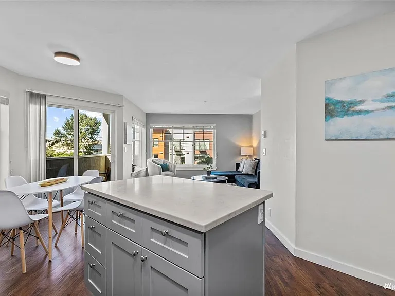 Kitchen island