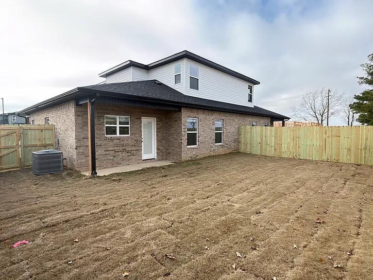 510 Cosmos St — Photo 4