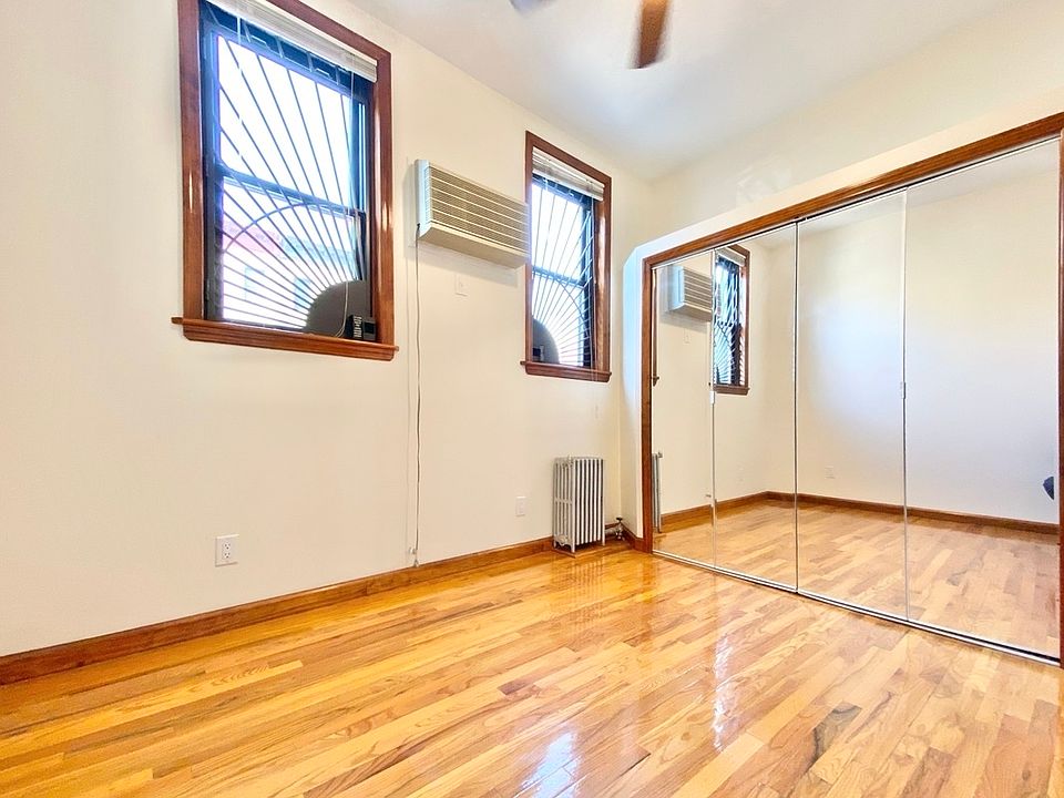 1st image of 565 Rogers Ave APT 1