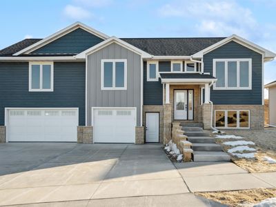 2147 Jo Ann Dr, Asbury, IA, 52002
