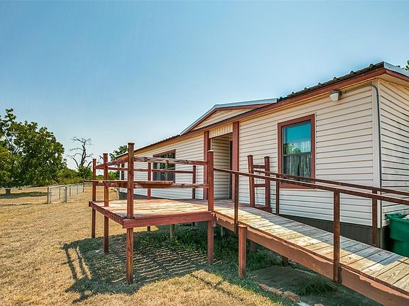 3rd image of 174 Whispering Oaks