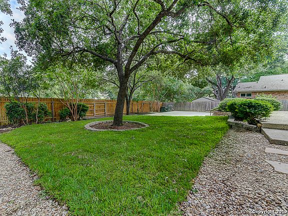 3rd image of 5950 Woodridge Hl