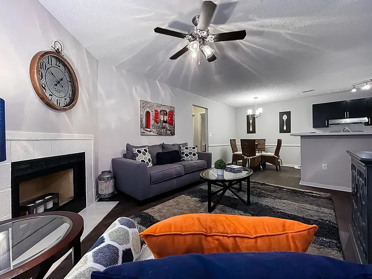 Interior Designed Living Area | Plantation Flats | North Charleston, SC