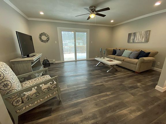 4th image of 12 Morgan Dr