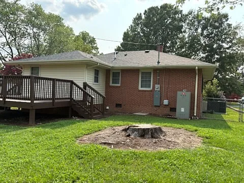 3 bed, 1.0 bath, 1028 sqft, $1,450 — Photo 4