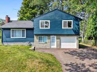 804 Murray Hill Rd, Vestal, NY 13850